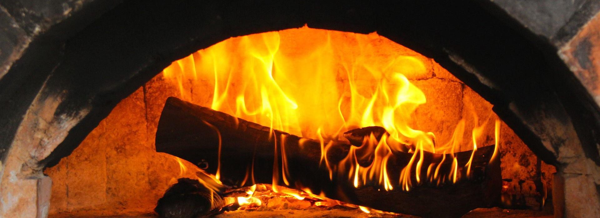 21:9 Thou shalt make them as a fiery oven in the time of thine anger: the Lord shall swallow them up in his wrath, and the fire shall devour them.