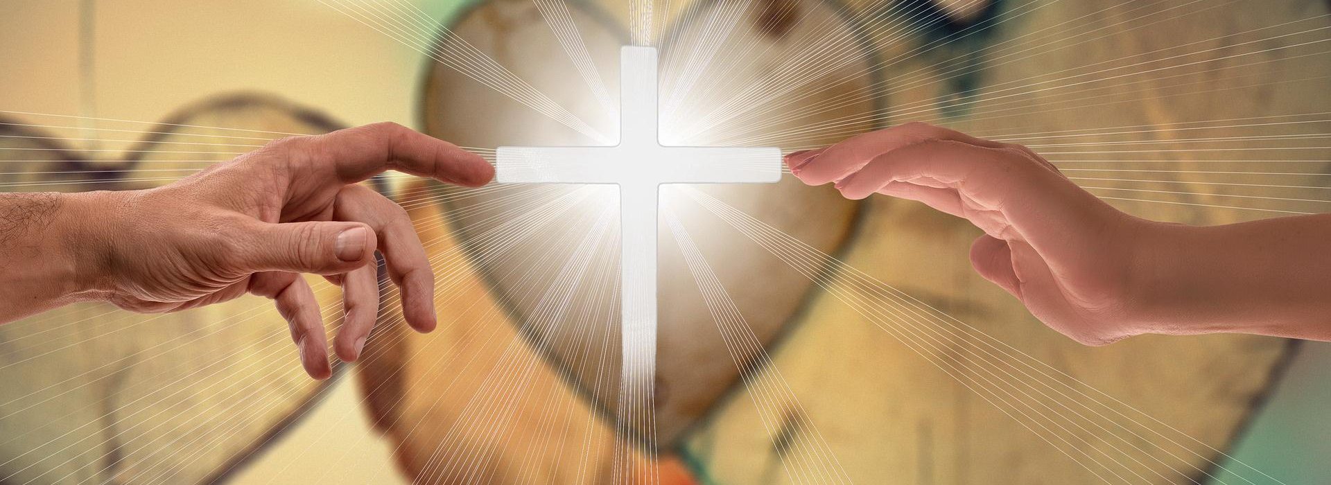 Márk 14:13 And he sendeth forth two of his disciples, and saith unto them, Go ye into the city, and there shall meet you a man bearing a pitcher of water: follow him.